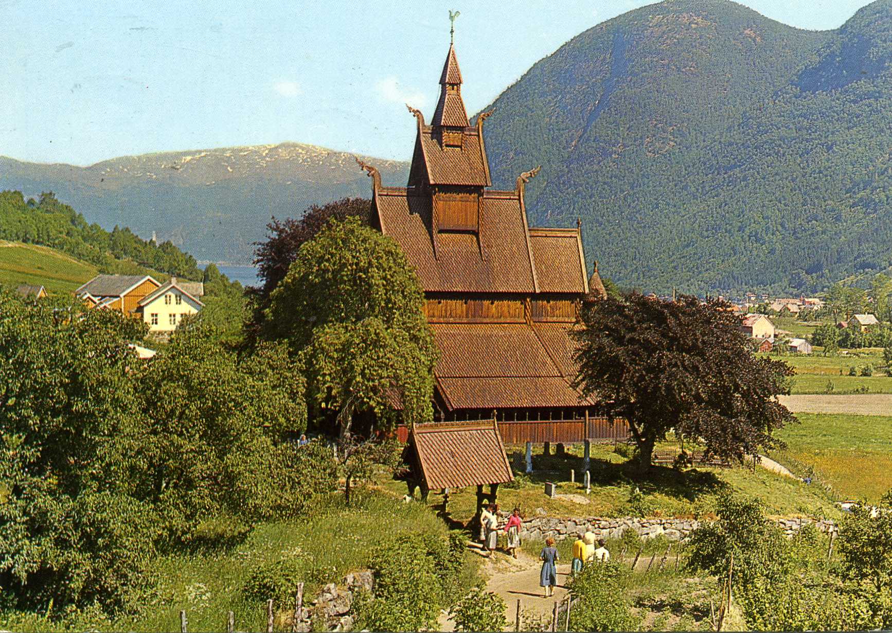 Hoprekstad stavkirke Vik i Sogn nr 134 Bergum