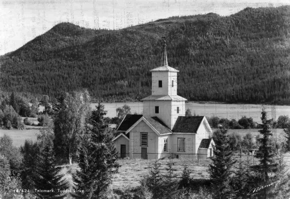 Tuddal kirke No 14/424 st Notodden 1947