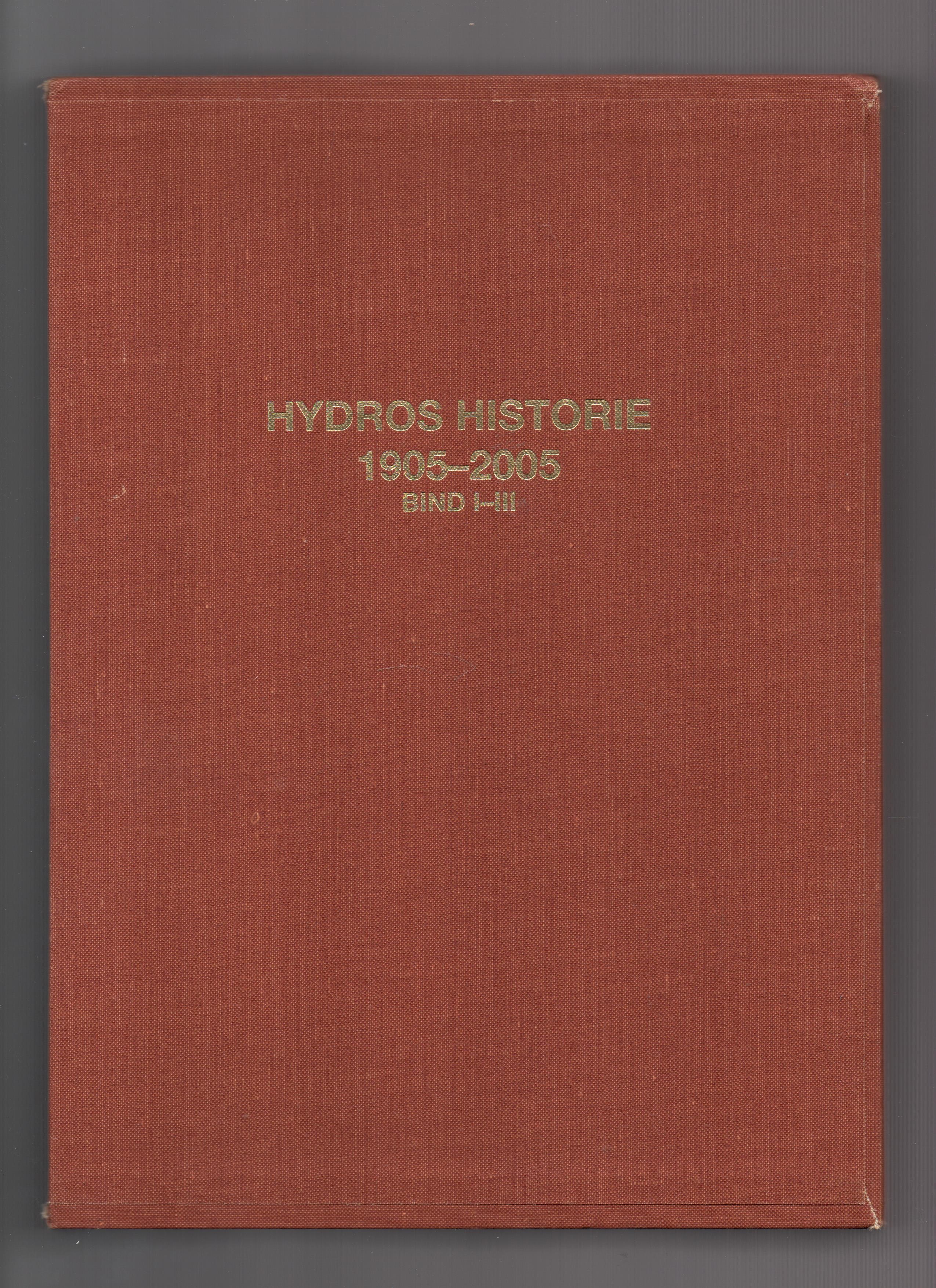 Hydros historie 1905-2005 Bind 1-3, Diverse forfattere, Pax 2005 Pene i kassett O