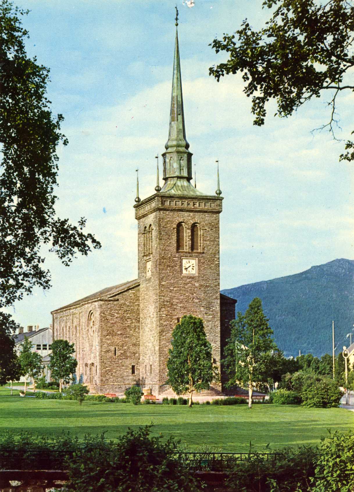 Narvik Kirken fra 1925 Aune F-3069-6