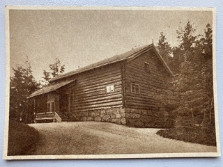 Norsk folkemuseum, Hovestuen fra Lilleherred, 1933 nr 103