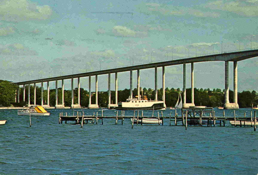 Svendborgsundbroen m/Drejøfergen 1978