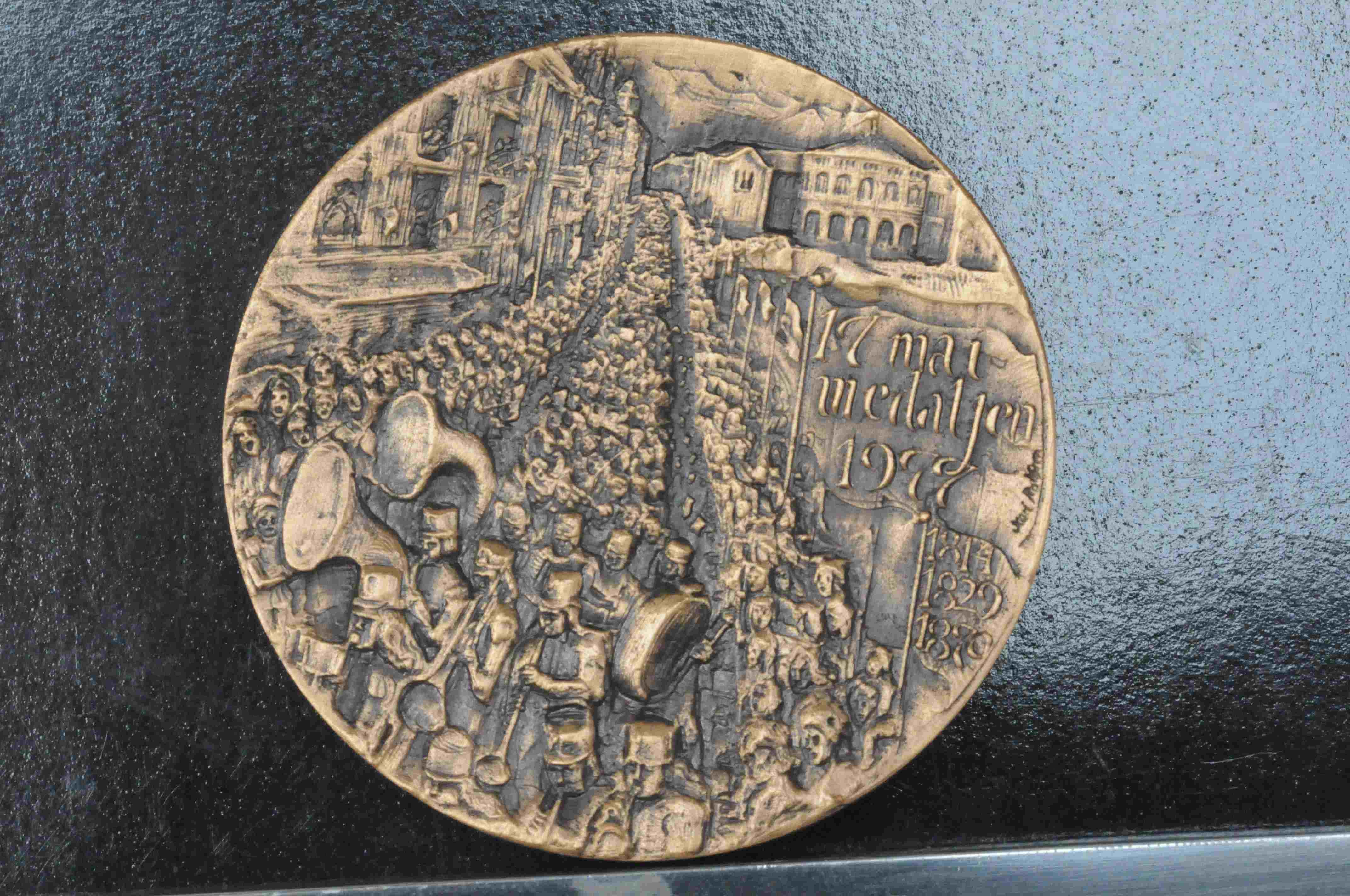 17 mai medaljen 1999 Henrik Wergeland bronse