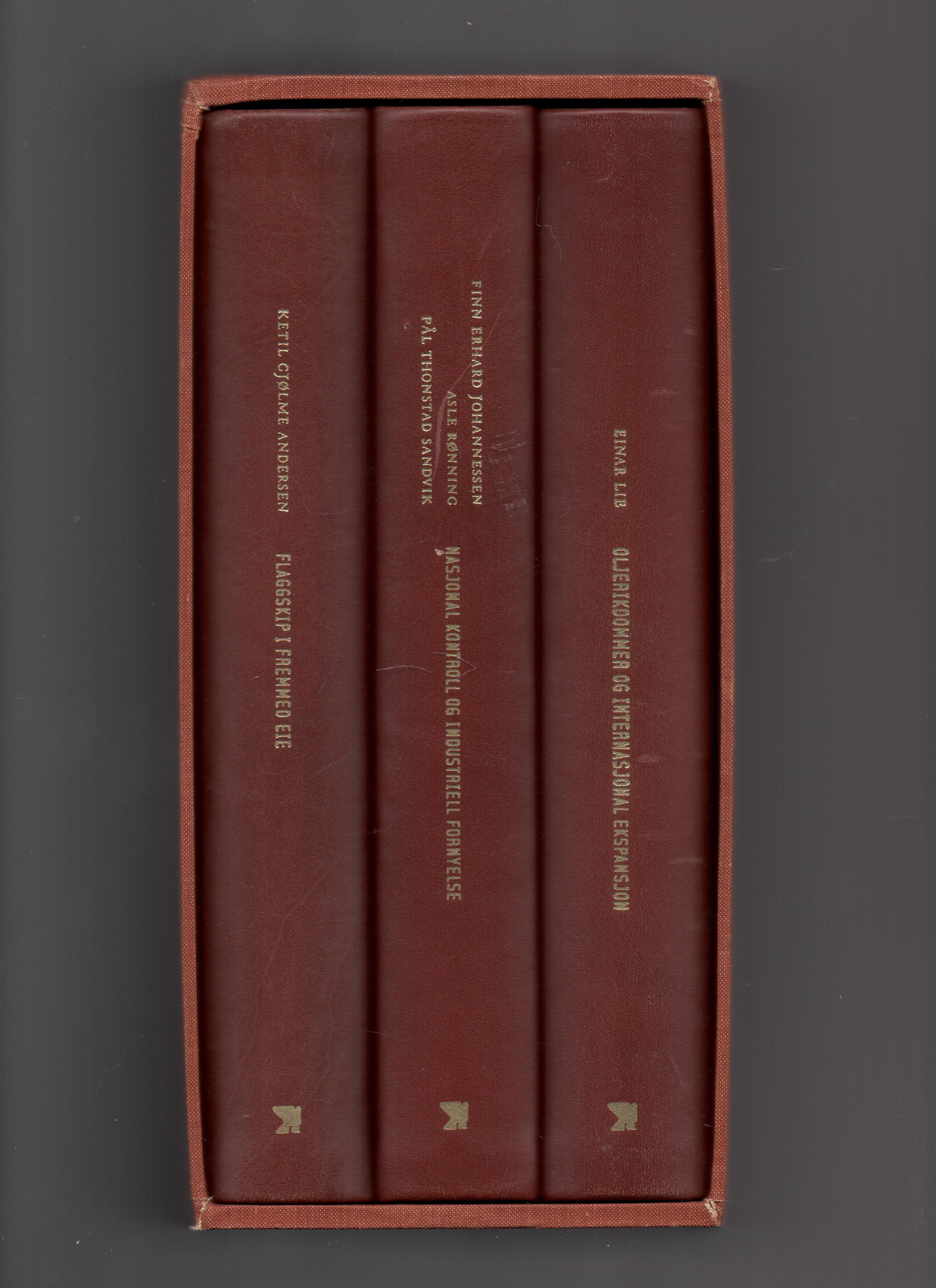 Hydros historie 1905-2005 Bind 1-3, Diverse forfattere, Pax 2005 Pene i kassett O