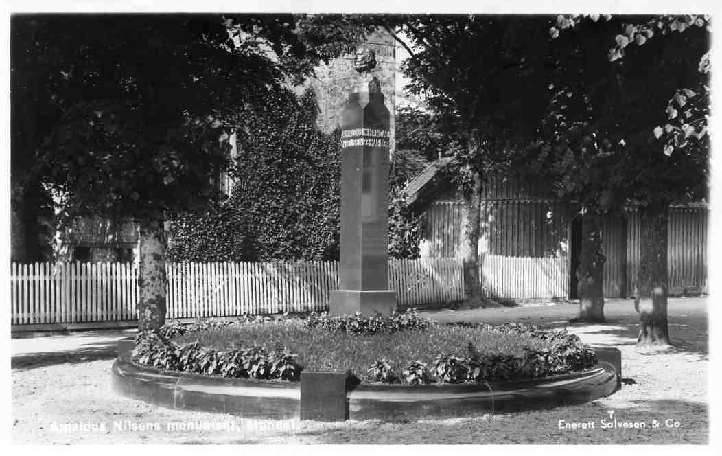 Amaldus Nielsen Monumentet Salvesen  st Moss 1933