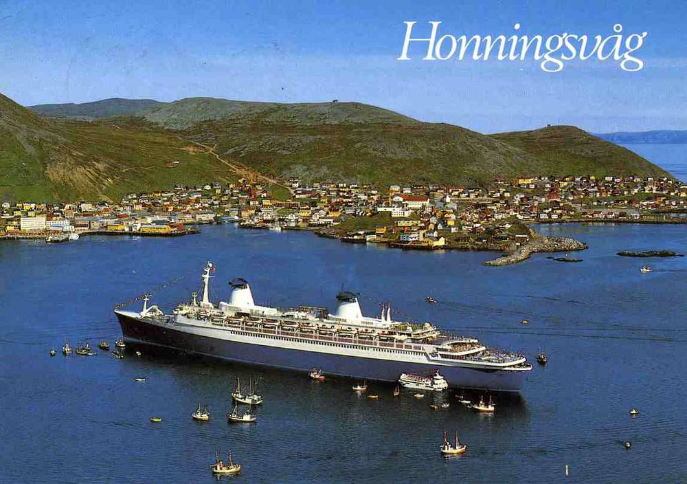 Honningsvåg S/S Norway-verdens største passasjerskip st Honningsvåg 1988 A; F 11697 5 O Rørvik