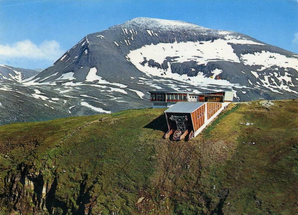 Fjellheisens øvre stasjon mot Tromsdalstind st tromsø 1985 A; F 4293 9