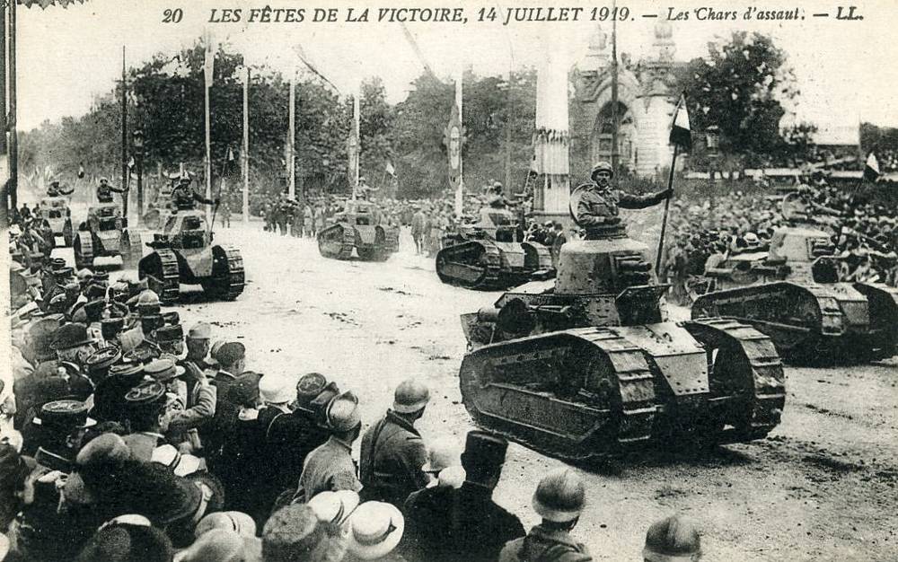 20 les fetes de la Victoire les Chars d"assaut LL 1919