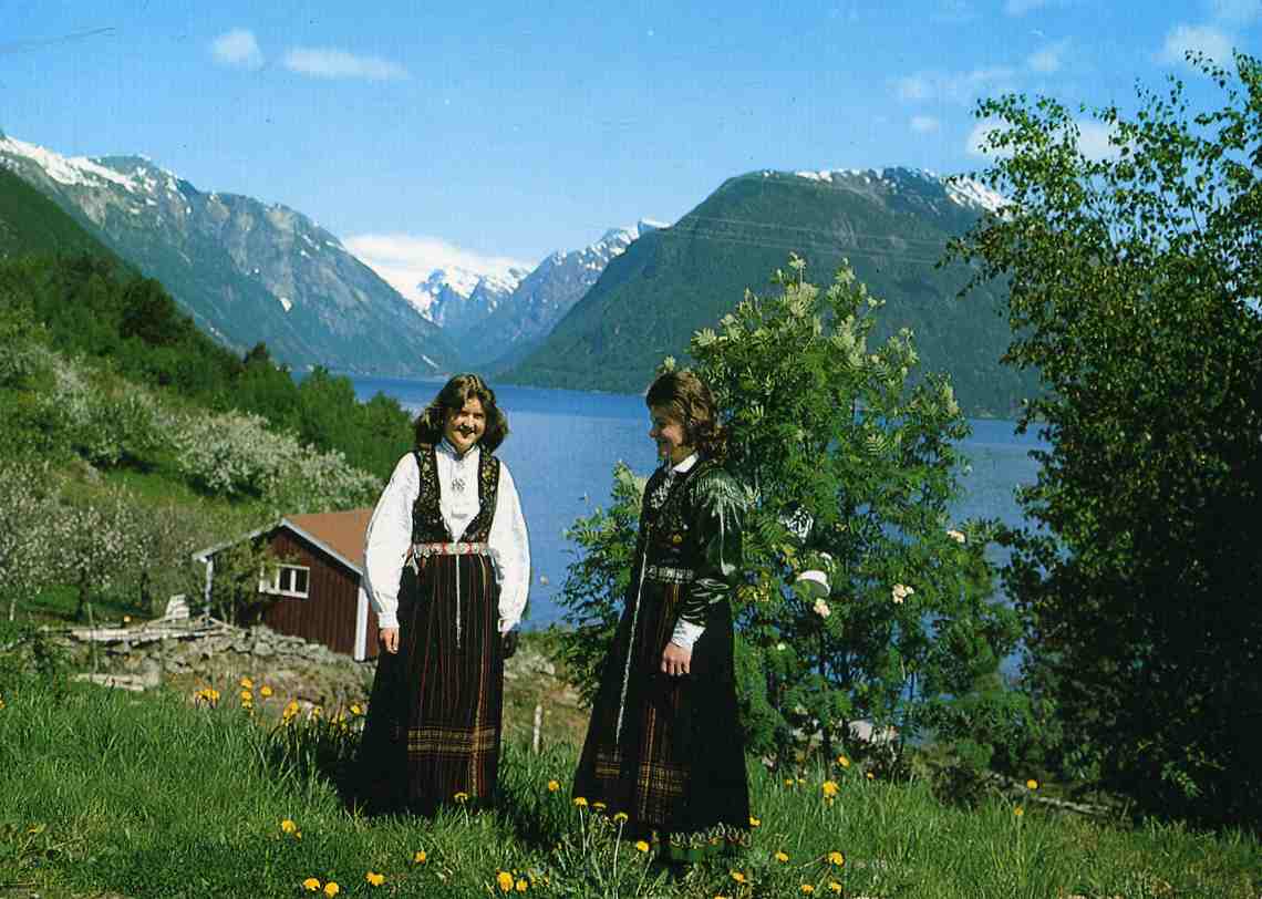 Balestrand Sognefjord No; N 10 131  st Bergen 1987