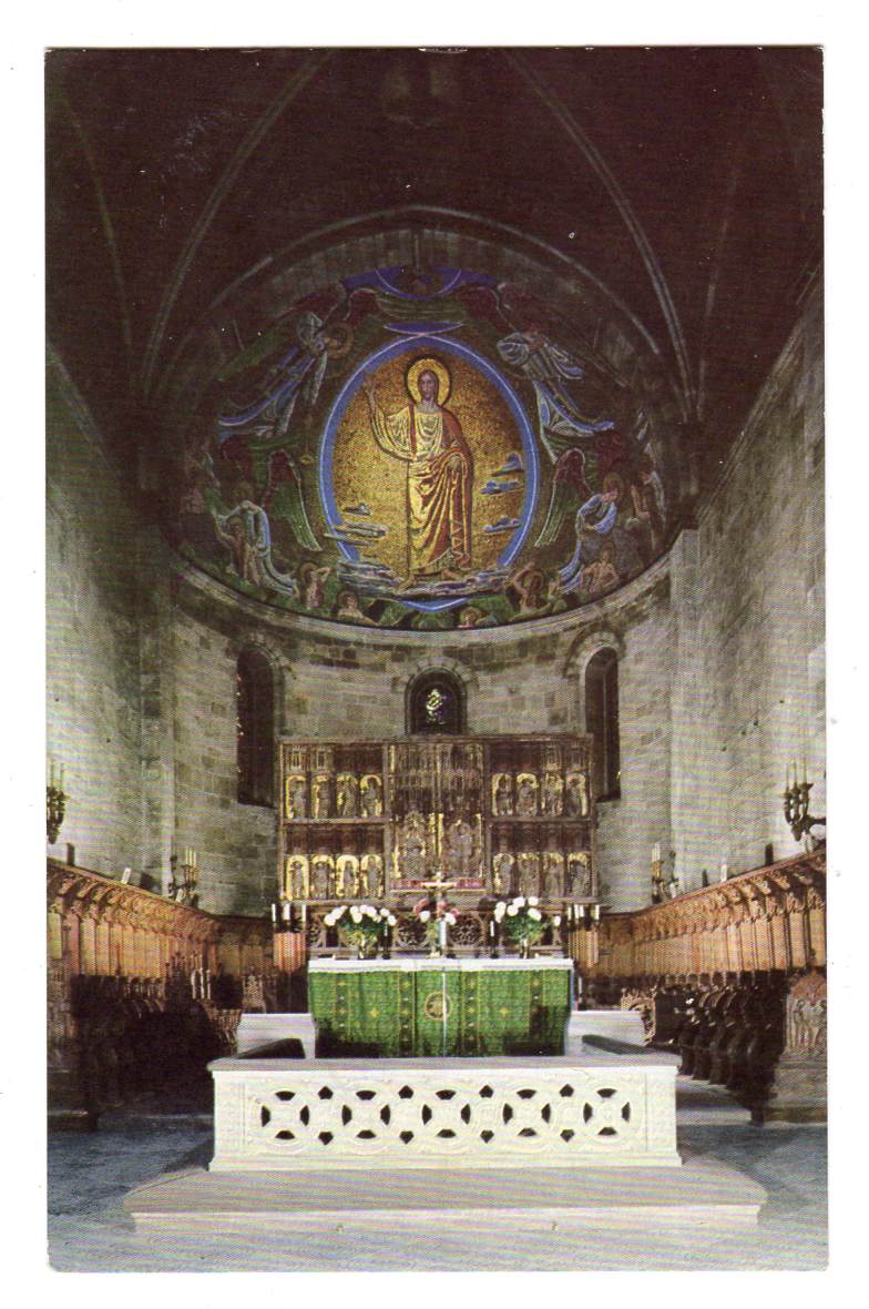 Lunds domkyrka Altaret med korstolar från 1300-talet Skovgaards mosaikk