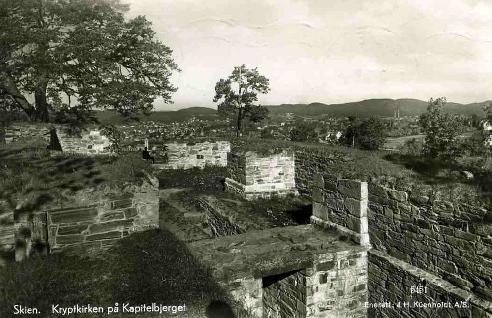 kryptkirken på Kapitelberget Kuhenholdt nr 5451 st Skien 1939
