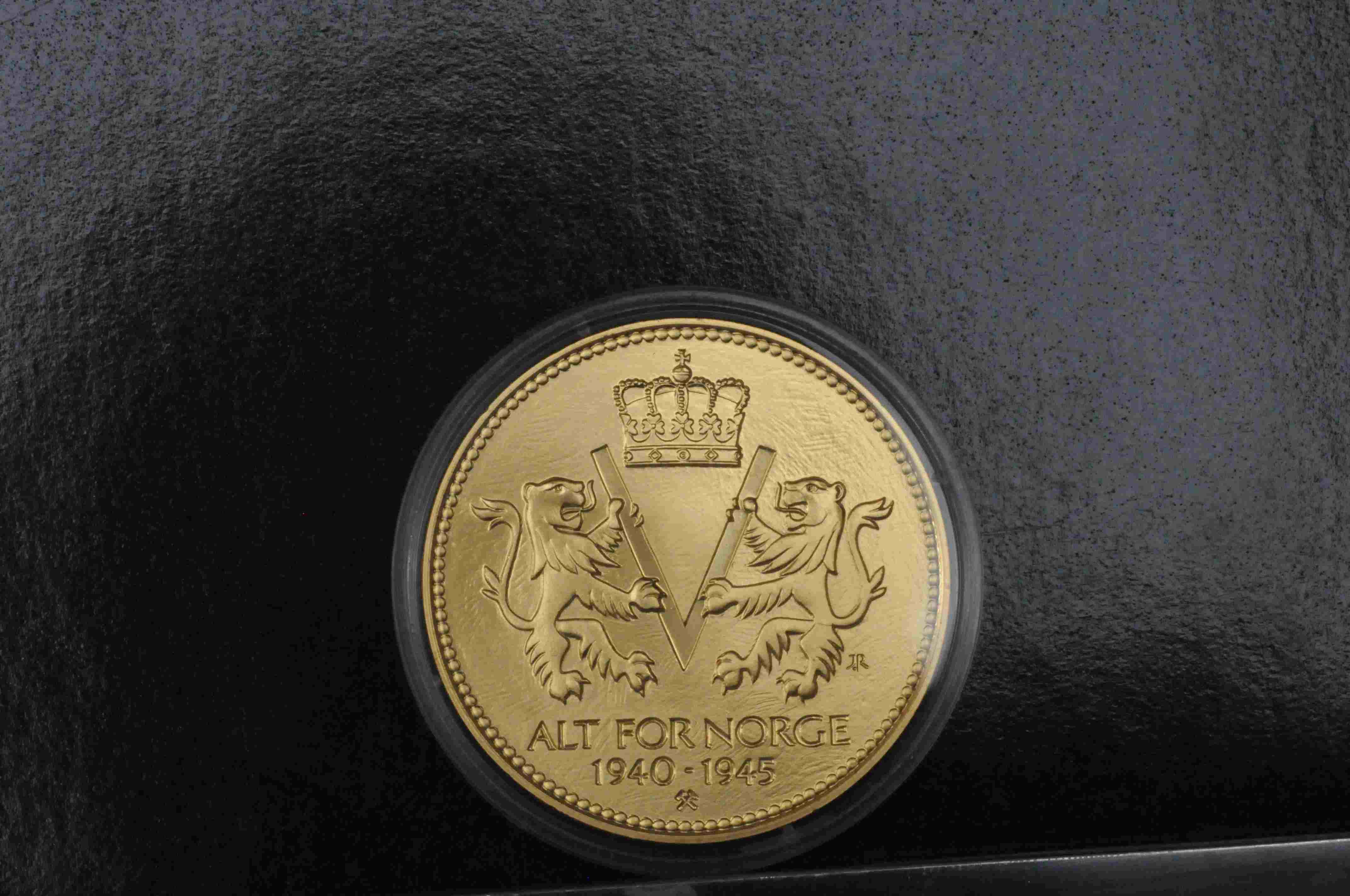 Kampen om tungtvannet 1940 -45 Gullbelagt proof