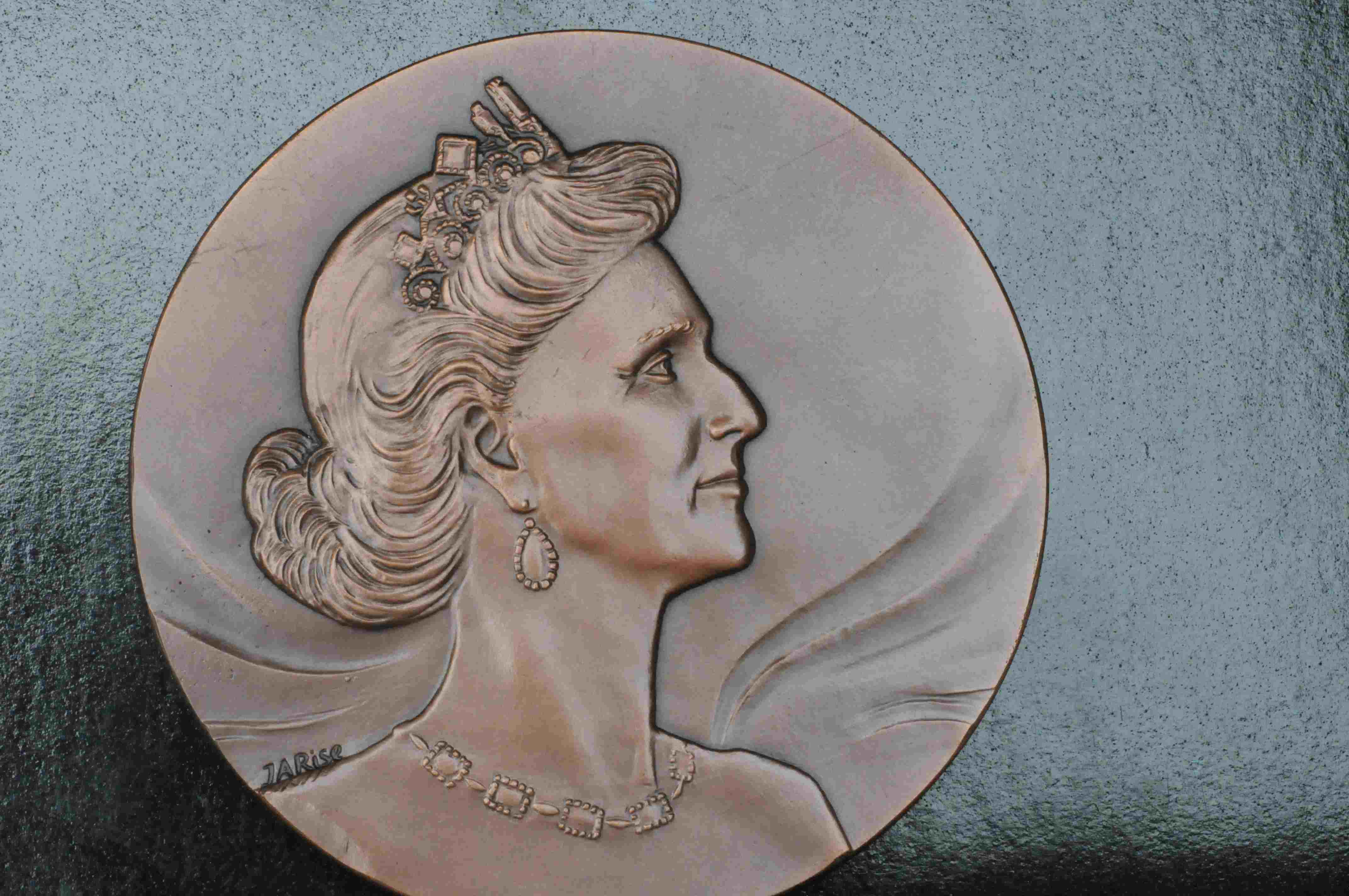 HM Dronning Sonja 4 juli 1997 bronse 195g 70mmdi