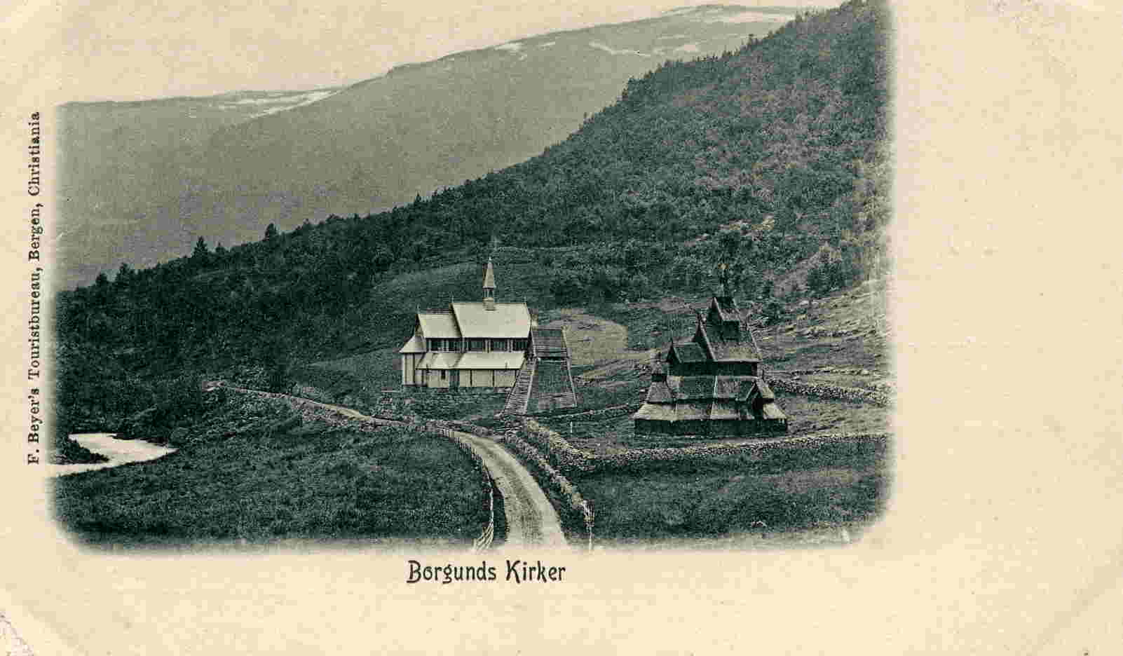 Borgunds kirker F Beyer Liten rift i høyre hjørne