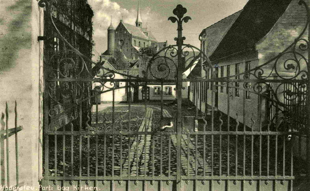 Haderslev.Parti bag kirken Stender 1953