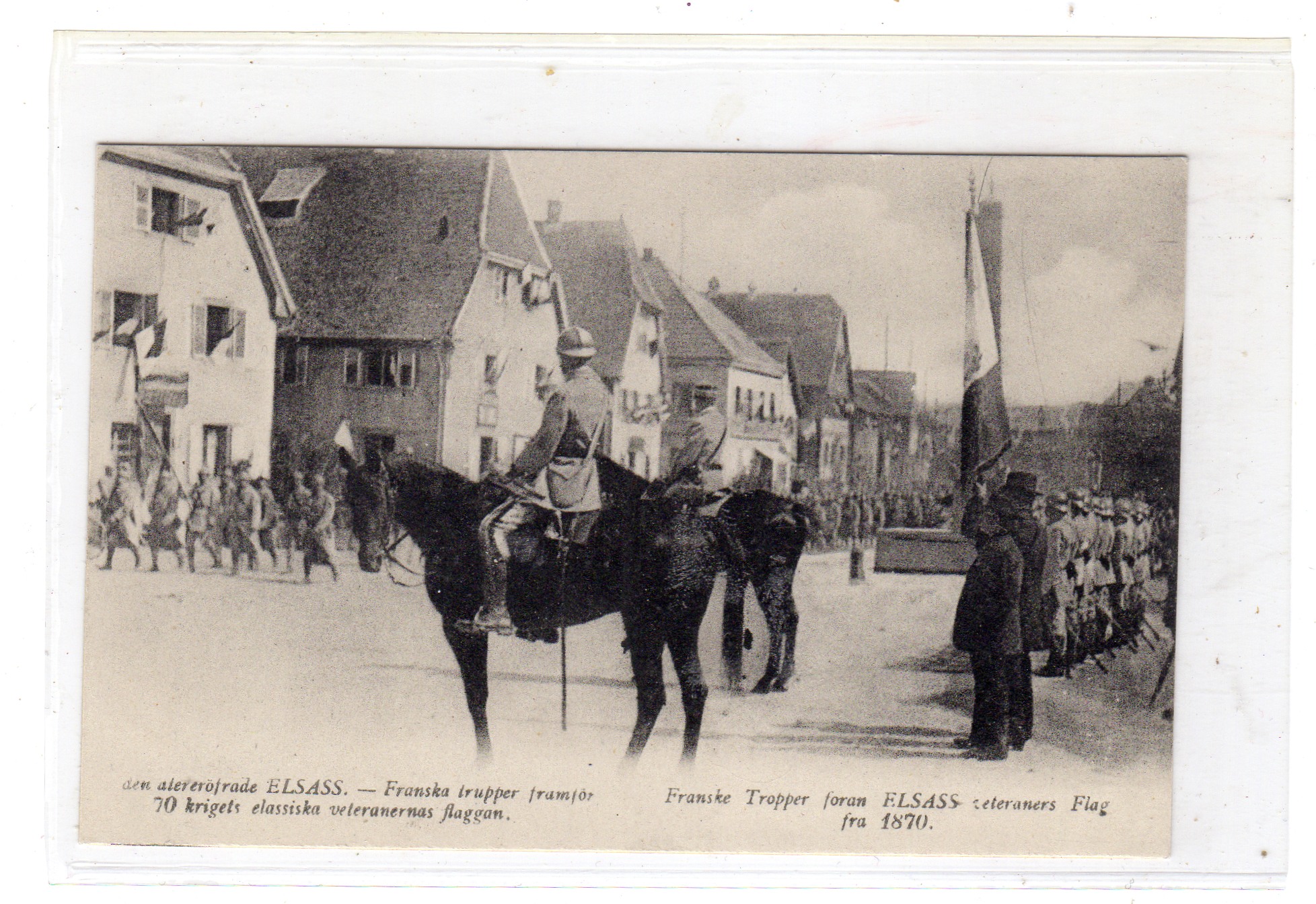 Franske tropper foran Elsass veteraners flagg 1870