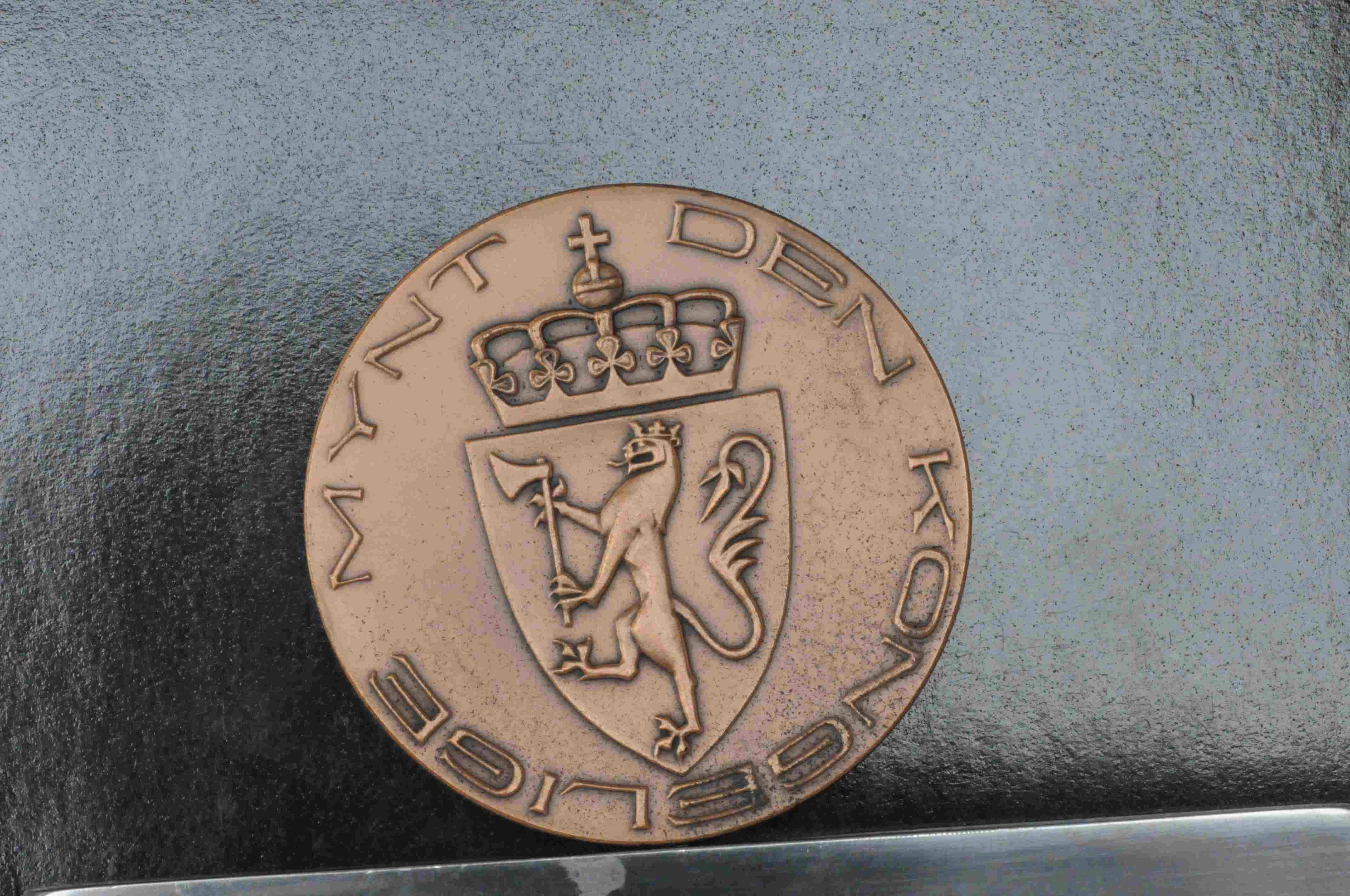 Den kongelige mynt bronse 70mm